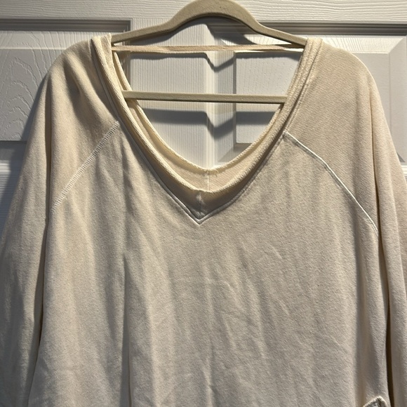 Free People Cream No Frills Oversized Lace Insert Tunic Sweatshirt M - Picture 4 of 9